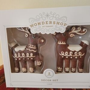 Wondershop Festive Reindeer Figurine Set - Brown and White